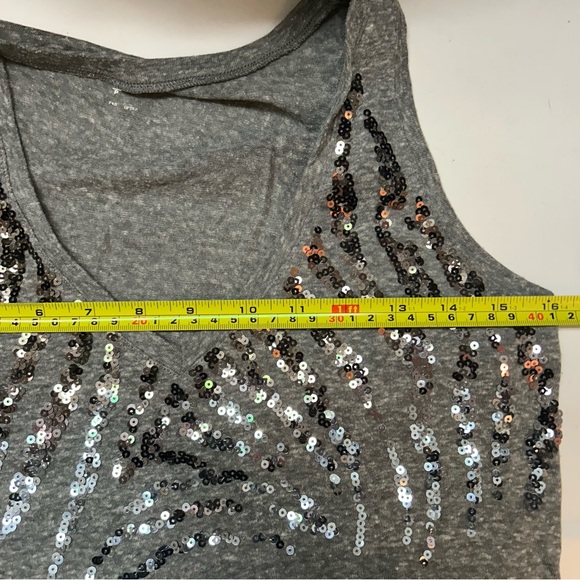 Express‎ One Eleven Easy Tank v-neck sequin tank - Picture 5 of 6
